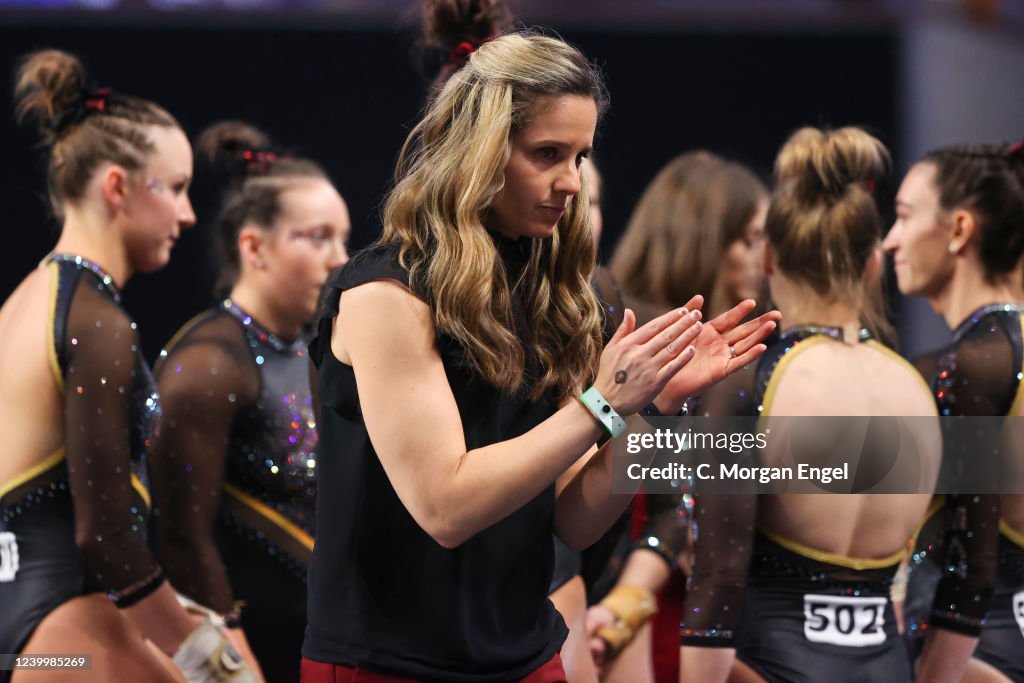 Head coach Jenny Hansen of the Minnesota Golden Gophers looks on ...