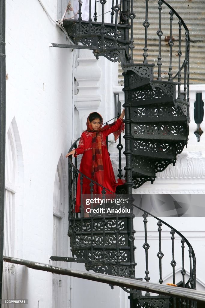 Sikh pilgrims attend the Baisakhi festival
