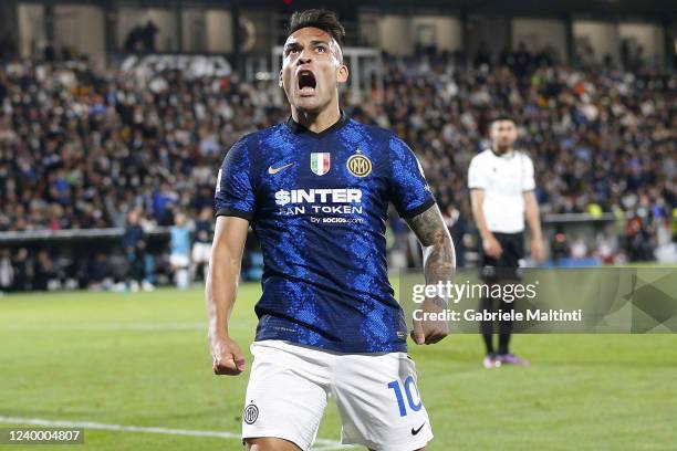 Lautaro Martínez of FC Internazionale celebrates after scoring the second goal of his team during the Serie A match between Spezia Calcio and FC...