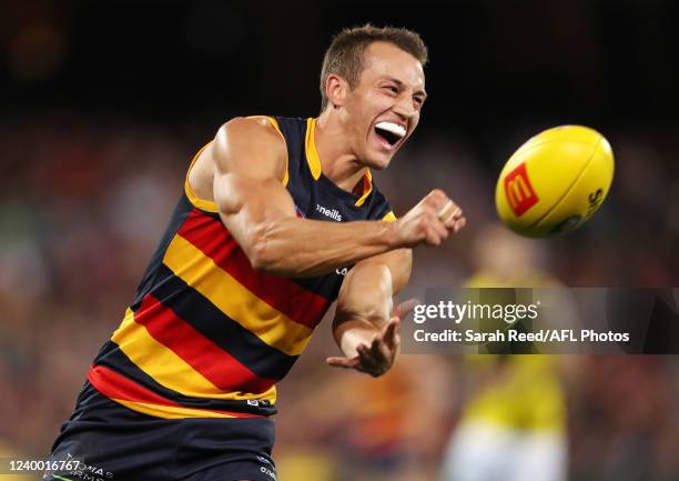 Tom Doedee of the Crows during the 2022 AFL Round 05 match between the Adelaide Crows and the Richmond Tigers at Adelaide Oval on April 16, 2022 In...