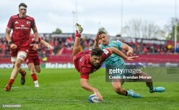 Limerick , Ireland - 16 April 2022; Damian de Allende of Munster scores his side's second try during the Heineken Champions Cup Round of 16 Second...