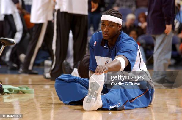 Kwame Brown of the Washington Wizards warms up before the game against the San Antonio Spurs on December 31, 2002 at the MCI Center in Washington DC....