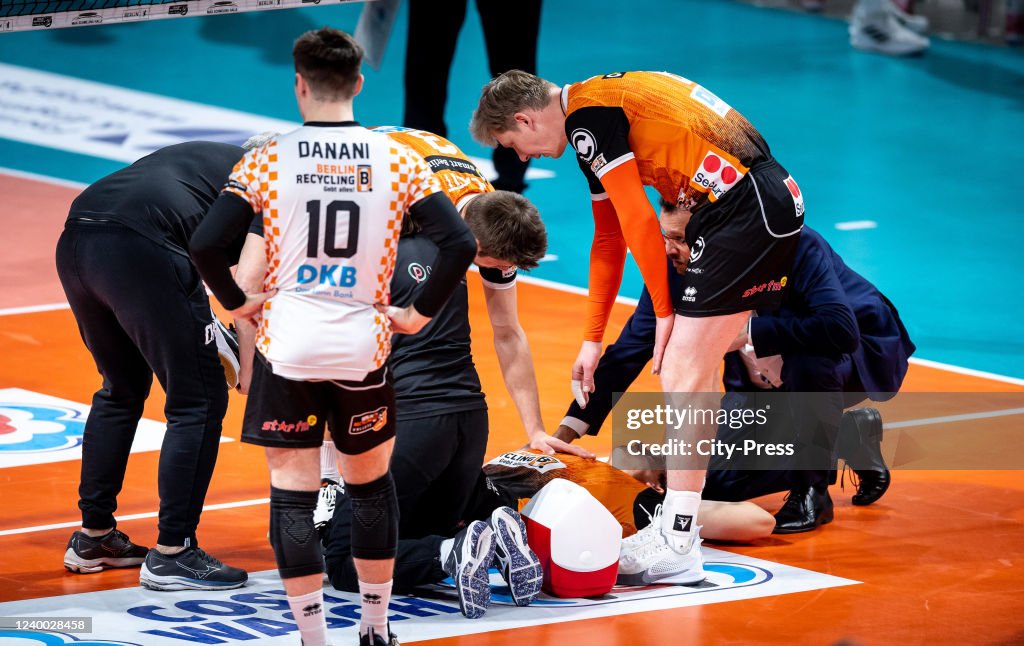 Volleyball Bundesliga Playoffs - Berlin Recycling Volleys v VfB Friedrichshafen