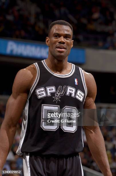 David Robinson of the San Antonio Spurs plays against the Washington Wizards on December 31, 2002 at the MCI Center in Washington DC. NOTE TO USER:...