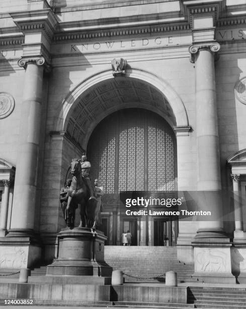 The Central Park West entrance of the American Museum of Natural History in Manhattan, New York City, circa 1950. On the left is the New York State...