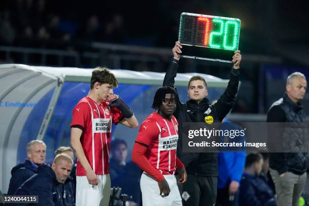 August Priske Flyger of PSV U23, Johan Bakayoko of PSV U23, referee Thomas Hardeman during the Dutch Keuken Kampioen Divisie match between FC...