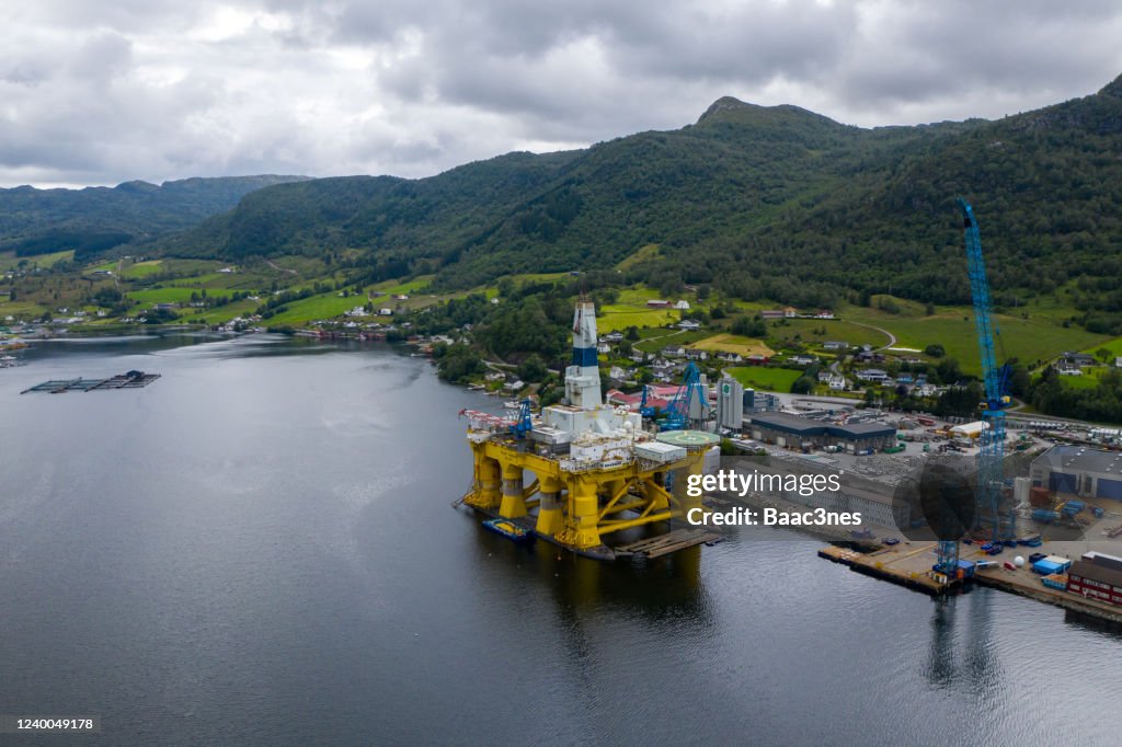 Shipyard Rigs Oil Rigs At A Shipyard Norway High-Res Stock Photo - Getty Images