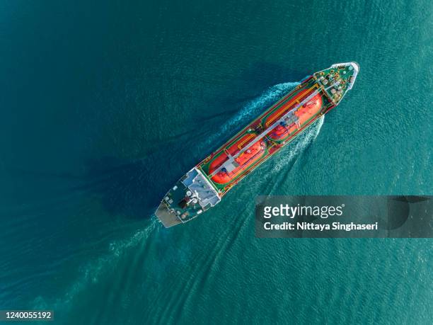 oil tankers running on sea to export, asia, thailand. - parte del corpo animale foto e immagini stock