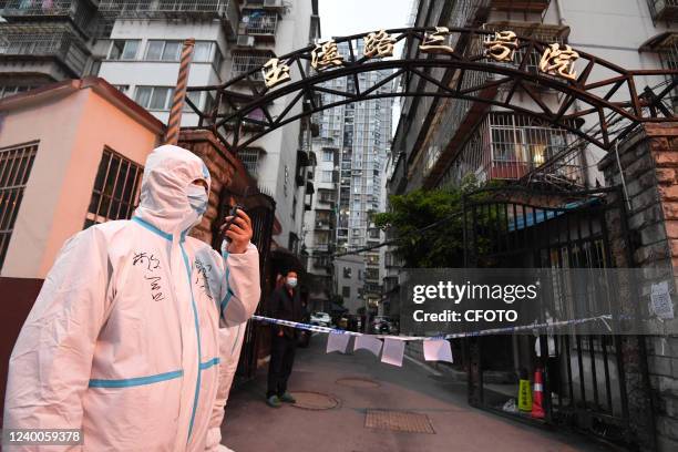 Yuxi Road area and Chenzhuangba Area are under lockdown control by the Field Command for Epidemic Prevention and Control, Nanming District, Guiyang...