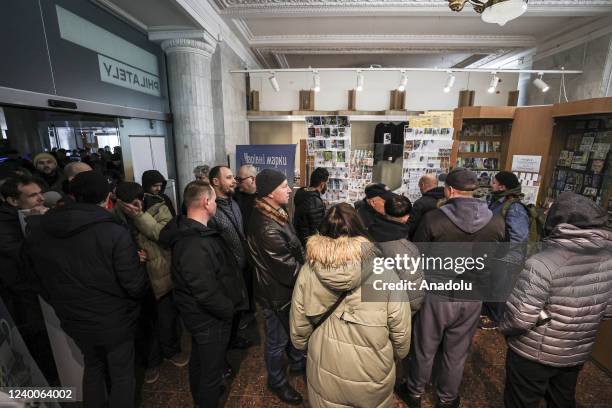 Snake Queueing Snake Postage Stamp Photos and Premium High Res Pictures - Getty Images