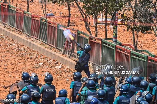 Tear Gas Shell Photos and Premium High Res Pictures - Getty Images