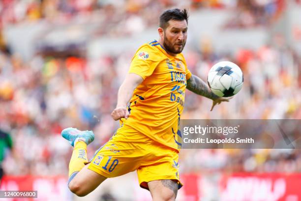 Andre-Pierre Gignac of Tigres UANL prepares a shot during the 15th round match between Necaxa and Tigres UANL as part of te Torneo Grita Mexico C22...