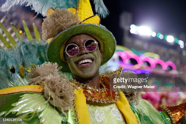 Member of Lins Imperial samba school performs during the Access Group show on day two of the Rio de Janeiro 2022 Carnival at Marques de Sapucai...