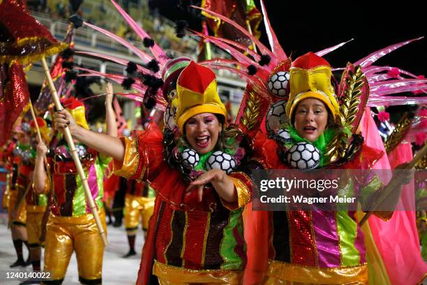 Members of Lins Imperial samba school perform during the Access Group show on day two of the Rio de Janeiro 2022 Carnival at Marques de Sapucai...