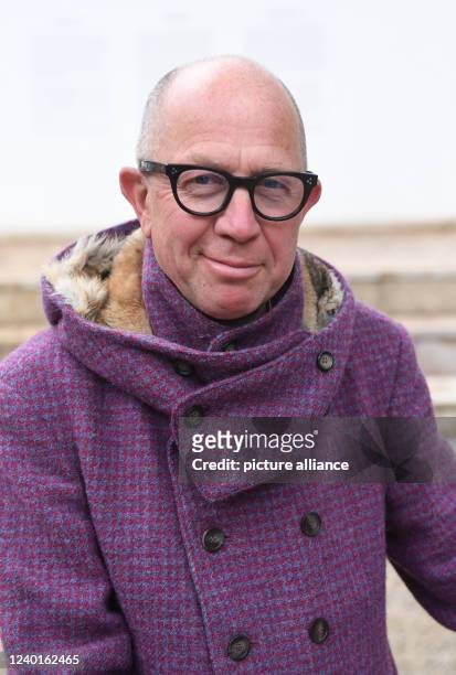 April 2022, Italy, Venedig: Gallery owner Gerd Harry "Judy" Lybke shows at the Venice Art Biennale in the Giardini. The Biennale Arte, which takes...