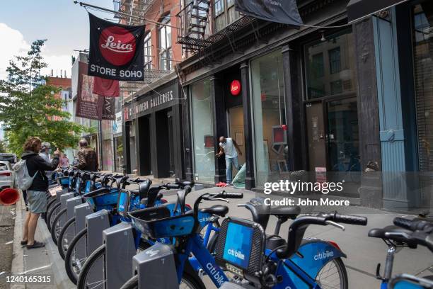 3,222 Leica Camera Stock Photos, High-Res Pictures, and Images - Getty