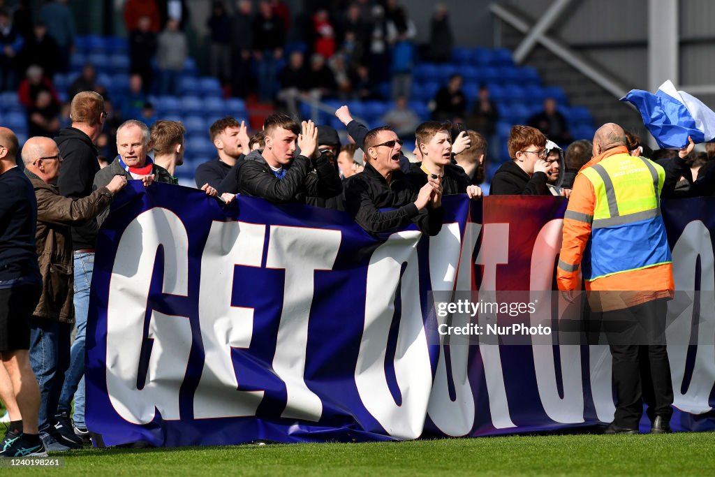 Oldham Athletic v Salford City - Sky Bet League Two