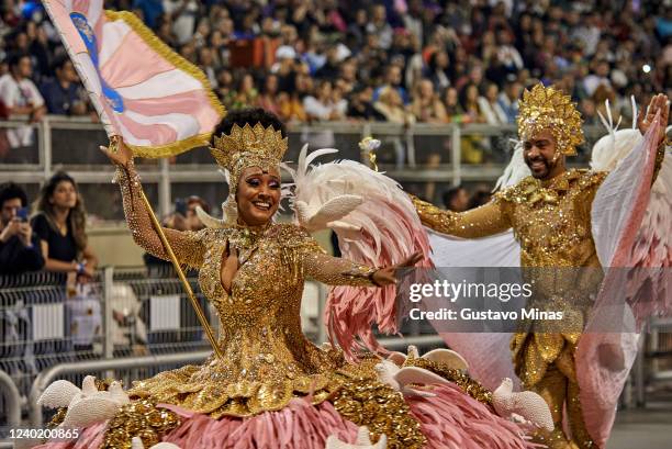 Members of Rosas de Ouro perform during the parade of Sao Paulo Carnival 2022 at Anhembi Sambodrome on April 23, 2022 in Sao Paulo, Brazil. Sao...