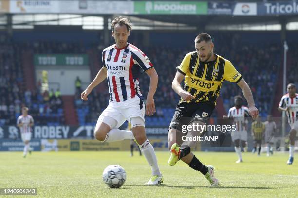 Freek Heerkens of Willem II, Matus Bero of Vitesse during the Dutch Eredivisie match between Willem II and Vitesse at the Koning Willem II stadium on...