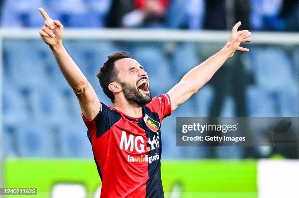 Milan Badelj of Genoa celebrates after scoring a goal during the Serie A match between Genoa CFC and Cagliari Calcio at Stadio Luigi Ferraris on...