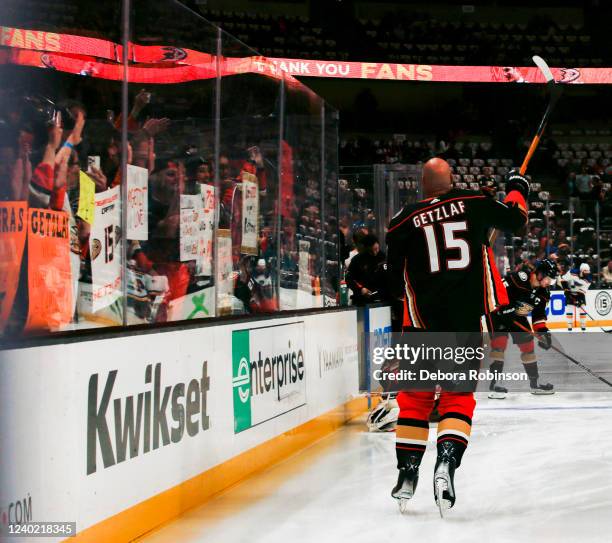 Ryan Getzlaf of the Anaheim Ducks waves to fans prior to his last career game before he retires from the NHL prior to the game between the St. Louis...