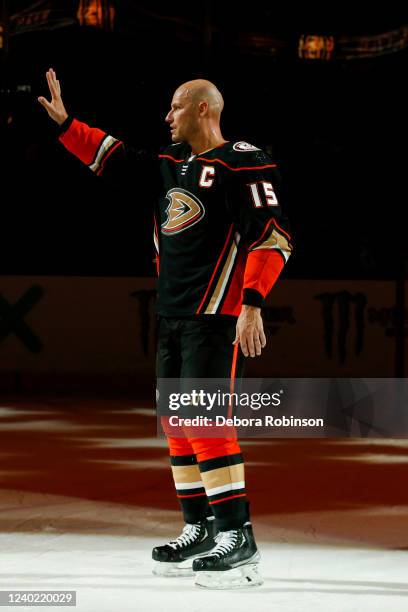 Ryan Getzlaf of the Anaheim Ducks waves to fans after his last career NHL game after the game against the St. Louis Blues at Honda Center on April...