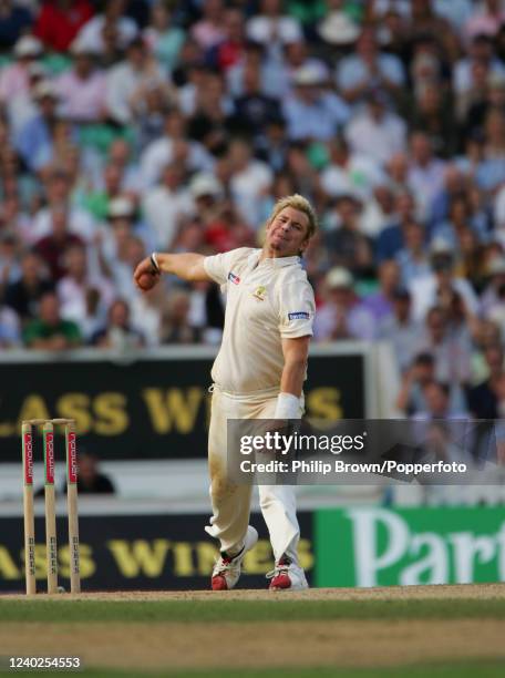 Shane Warne of Australia bowling on day five of the 5th Test match between England and Australia at The Oval, London, 12th September 2005. The match...