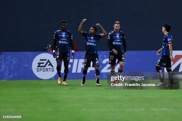 Junior Sornoza of Independiente del Valle celebrates with teammates after scoring the first goal during the Copa CONMEBOL Libertadores 2022 match...