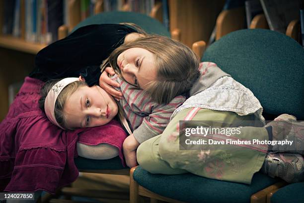 best of friends - endast flickor bildbanksfoton och bilder