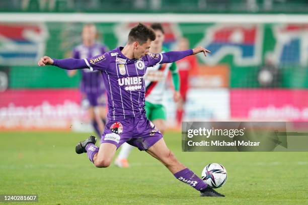 Till Schumacher of Klagenfurt blocks a pass during the Admiral Bundesliga match between SK Rapid Wien and SK Austria Klagenfurt at Allianz Stadion on...
