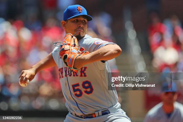 Carlos Carrasco of the New York Mets delivers a pitch against the St. Louis Cardinals in the first inning at Busch Stadium on April 27, 2022 in St...