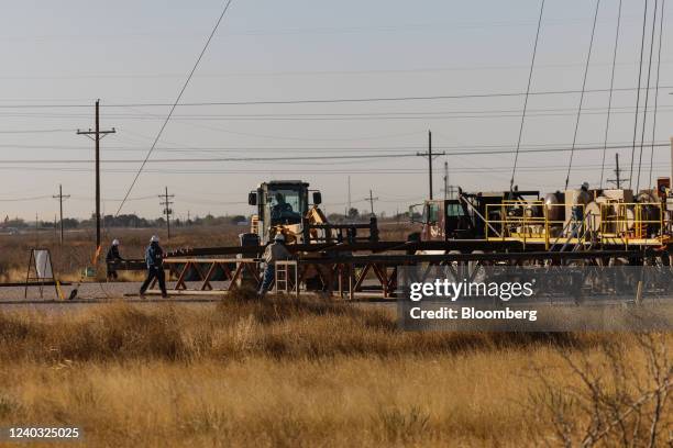 232 Texas Oil And Gas Drilling Rigs Stock Photos, High-Res Pictures ...