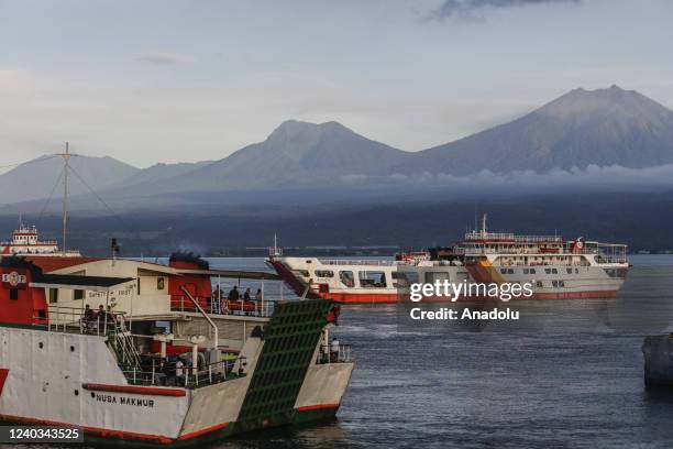 Bali Strait Photos and Premium High Res Pictures - Getty Images