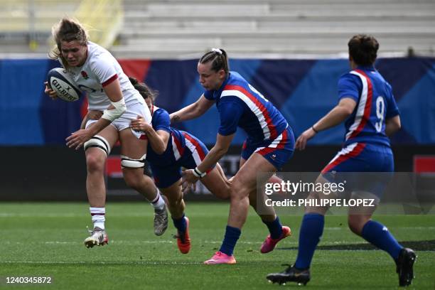 England's lock Zoe Aldcroft attempts to break away during the Six Nations international women's rugby union match between France and England at Jean...