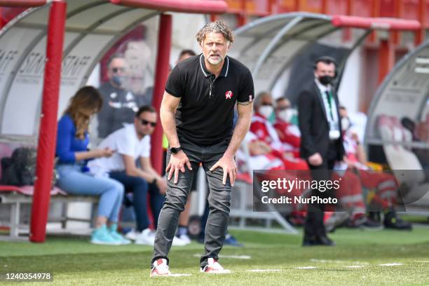 Vicenza's Head Coach Francesco Baldini during the Italian soccer Serie B match LR Vicenza vs US Lecce on April 30, 2022 at the Romeo Menti stadium in...