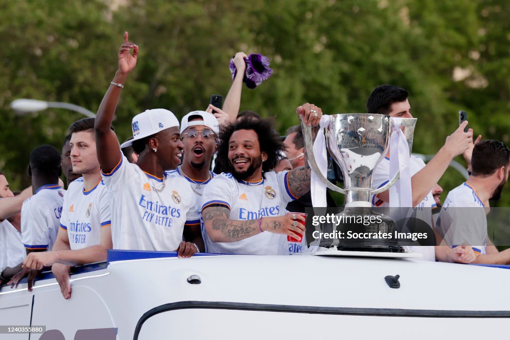 Real Madrid celebration La Liga title At Cibeles Statue