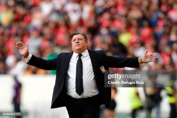 Miguel Herrera, coach of Tigres reacts during the 17th round match between Atlas and Tigres UANL as part of the Torneo Grita Mexico C22 Liga MX at...