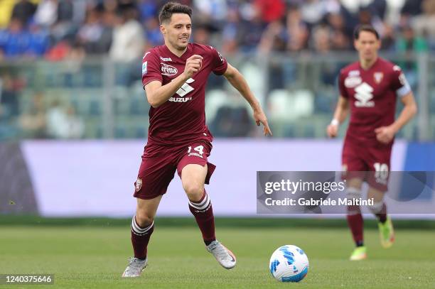 Josip Brekalo of Torino FC in action during the Serie A match between Empoli FC and Torino FC at Stadio Carlo Castellani on May 1, 2022 in Empoli,...