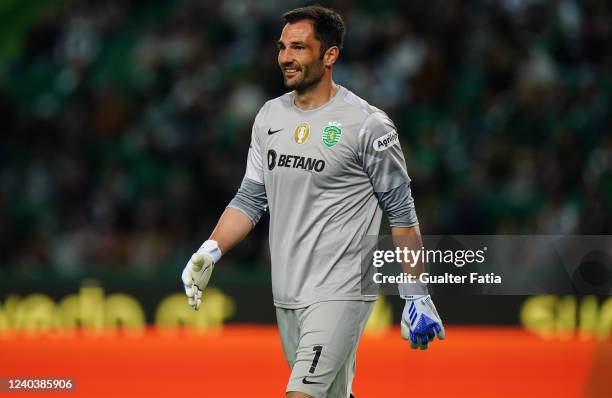 Antonio Adan of Sporting CP looks on during the Liga Bwin match between Sporting CP and Gil Vicente FC at Estadio Jose Alvalade on May 1, 2022 in...