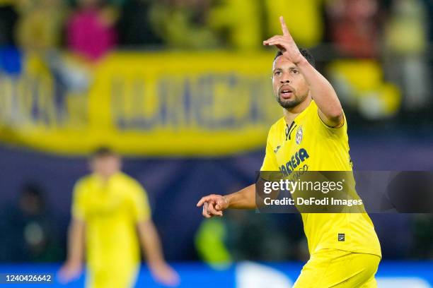 Francis Coquelin of Villarreal CF celebrates after scoring his team's second goal during the UEFA Champions League Semi Final Leg Two match between...