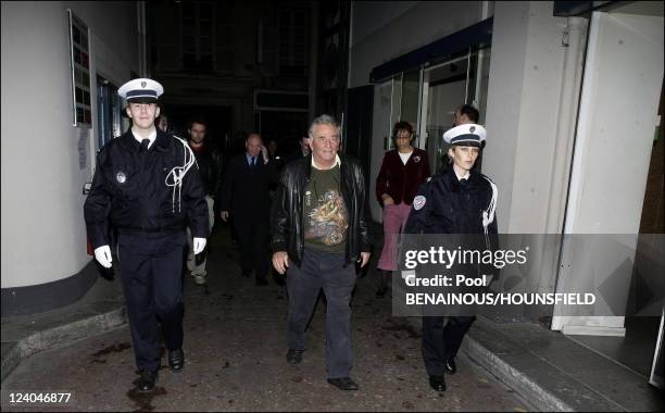 Peter Falk receives the medails of" the brigde des tigres "from Martine Montiel Director of the Judiciare police In Paris, France On November 23,...