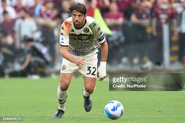 Pietro Ceccaroni in action during the Serie A 2021/22 match between US . Salernitana 1919 and Venezia FC. At Arechi Stadium