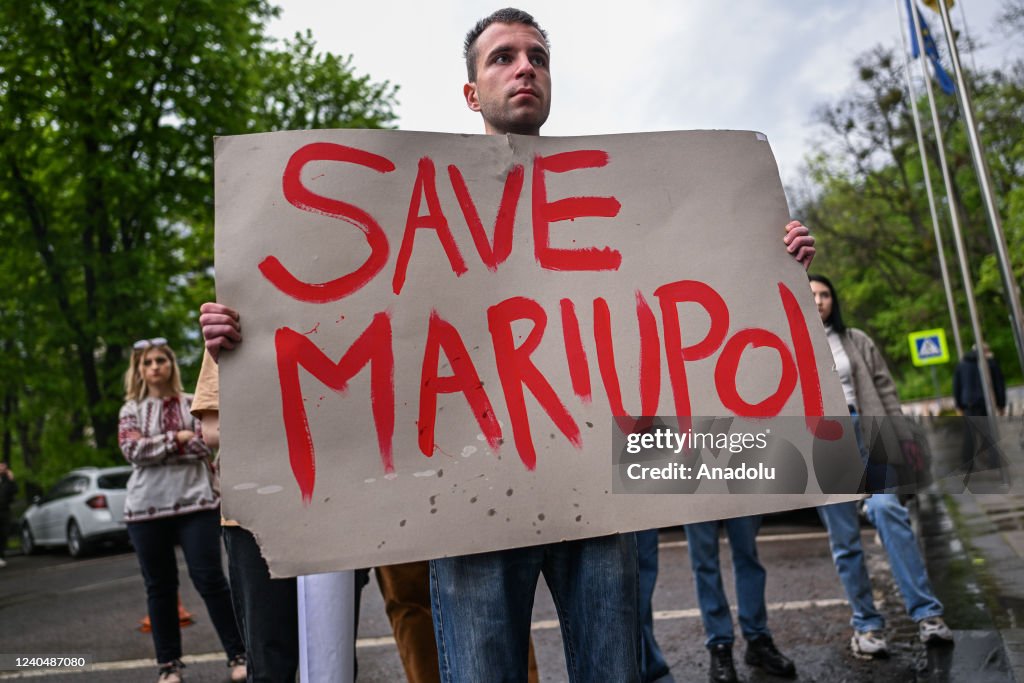 Ukrainians in Lviv protest Russian attacks on Mariupol