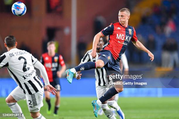 Albert Gudmundsson of Genoa is seen in action during the Serie A match between Genoa CFC and Juventus at Stadio Luigi Ferraris on April 30, 2022 in...