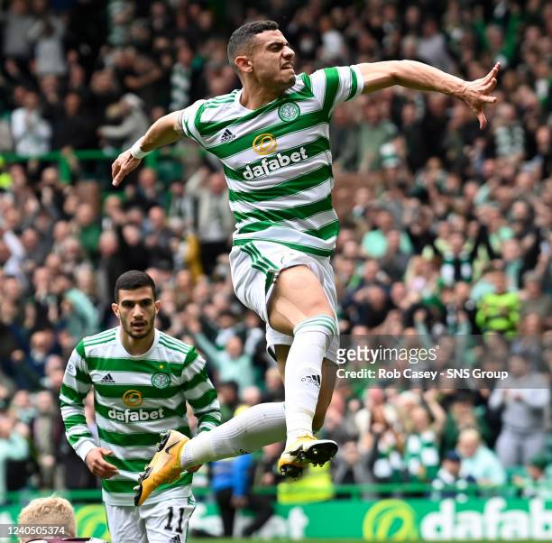 Celtic's Giorgos Giakoumakis celebrates making it 4-1 during a cinch Premiership match between Celtic and Hearts at Celtic Park, on May 07 in...