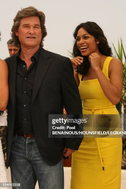 Photocall 'My Bluberry Nights' at 60th Cannes International Festival In Cannes, France On May 22, 2007- Kurt Russell and Rosario Dawson.