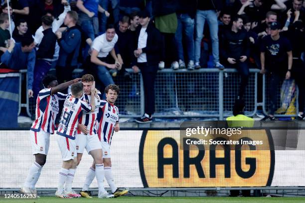 Players of Willem II celebrates 1-0 during the Dutch Eredivisie match between Willem II v Heracles Almelo at the Koning Willem II Stadium on May 7,...