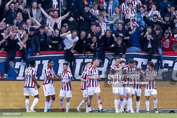 Wessel Dammers of Willem II celebrating his goal with teammates 1-0 during the Dutch Eredivisie match between Willem II and Heracles Almelo at Koning...