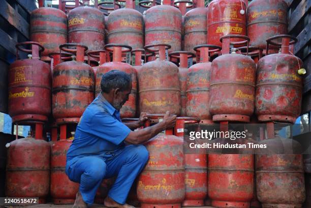 Cylinder Photos and Premium High Res Pictures - Getty Images