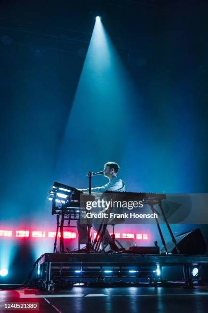 British singer James Blake performs live on stage during a concert at the Verti Music Hall on May 7, 2022 in Berlin, Germany.